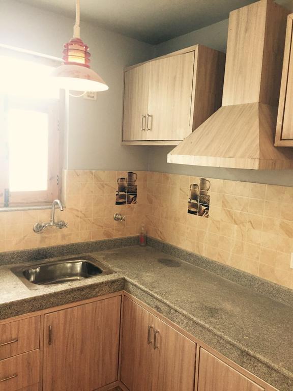 Shalimar Heights Otel Srīnagar Dış mekan fotoğraf